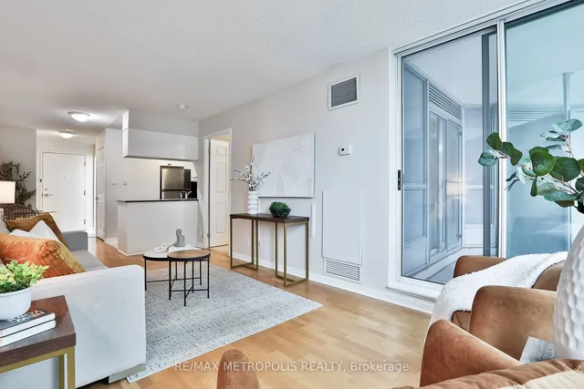 Additional image 5 of 230 Queens Quay Unit 820