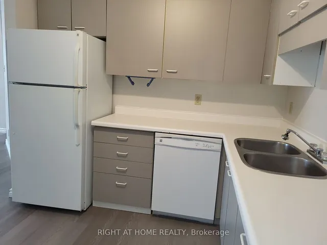 Additional image 12 of 3085 Kingsway Dr Unit 54