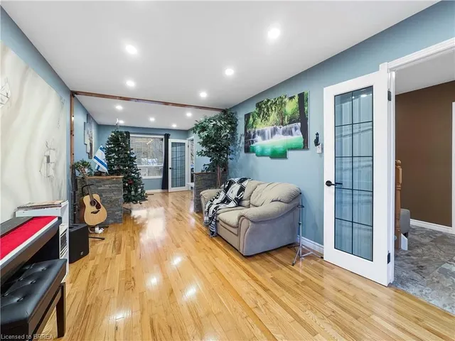 Additional image 4 of 84 Scenic Wood Cres