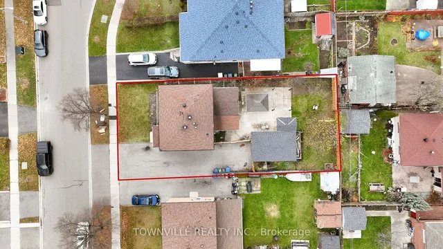 Additional image 38 of 24 Avening Dr