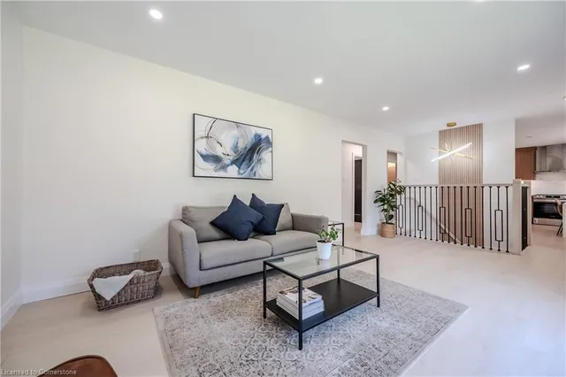 Additional image 4 of 72 Valewood Pl