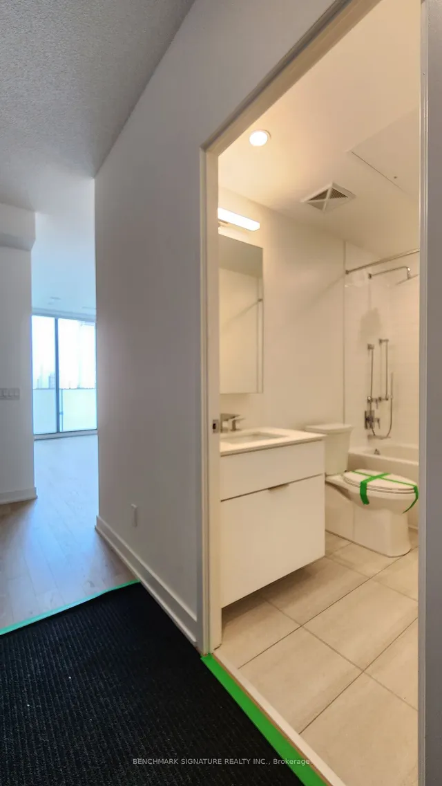 Additional image 4 of 25 Richmond St Unit 2415