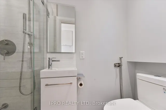 Additional image 21 of 135 Downsview Ave