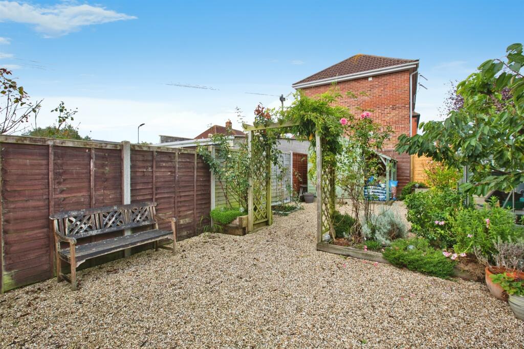 Additional image 12 of Grass Royal, YEOVIL