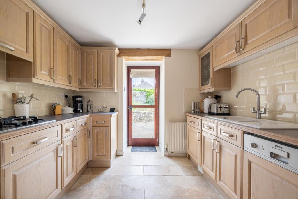 Additional image 9 of Pilton