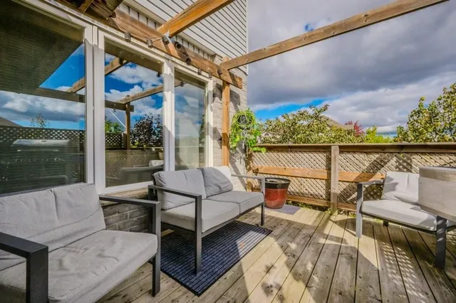 Additional image 18 of 3 REISTVIEW St