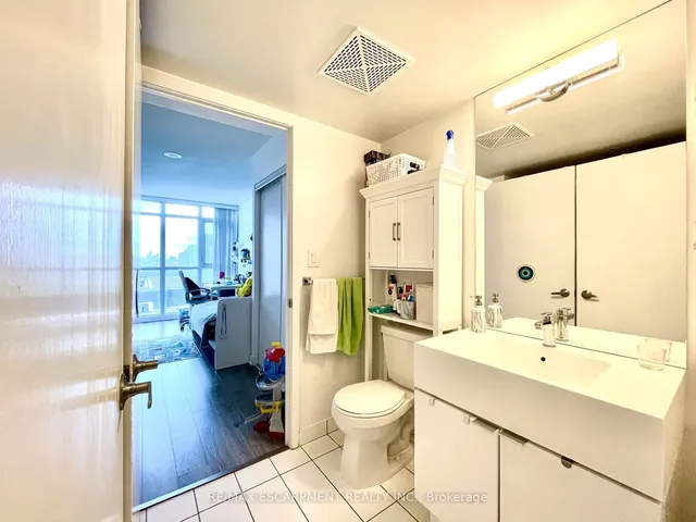 Additional image 8 of 21 Iceboat Terr Unit 1510