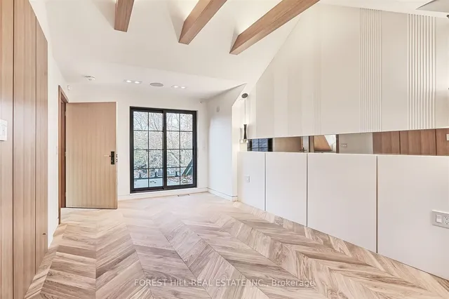 Additional image 17 of 127 Welland Ave