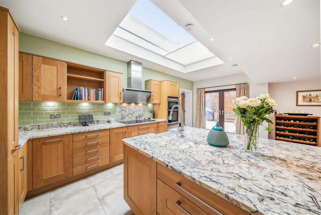 Additional image 10 of Salisbury Hollow, Edington