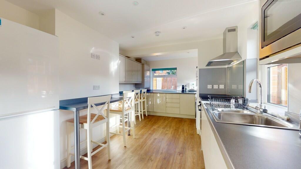 Additional image 8 of Manor Road, Yeovil