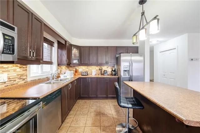 Additional image 12 of 542 Isaiah Cres