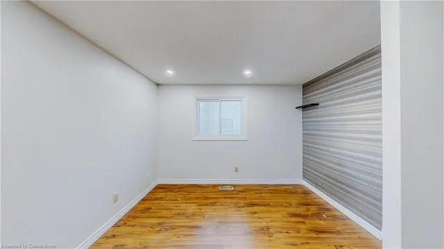 Additional image 20 of 118 Rolling Meadows Dr