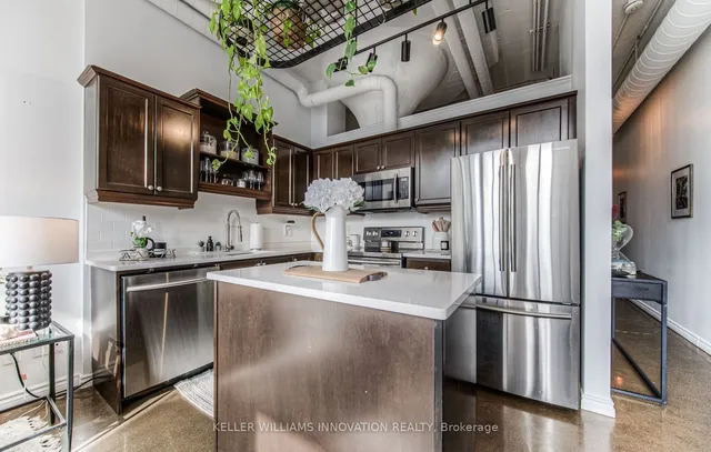 404 King Street West St Unit 306