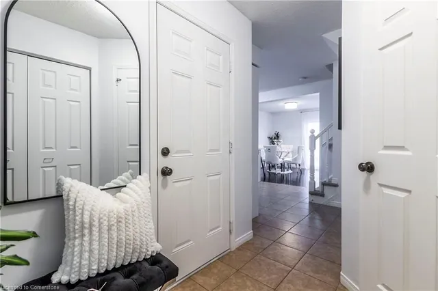 Additional image 4 of 310 Fallowfield Dr