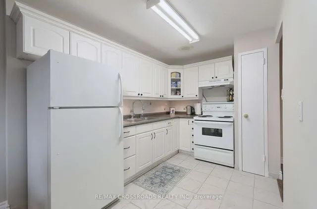 Additional image 11 of 800 Kennedy Road Rd Unit 306