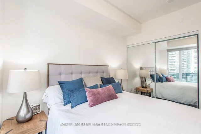 Additional image 9 of 330 Richmond St Unit 2116