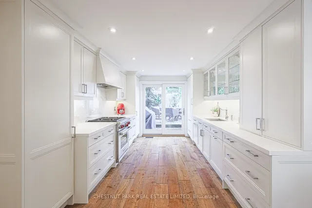 Additional image 6 of 186 Macpherson Ave