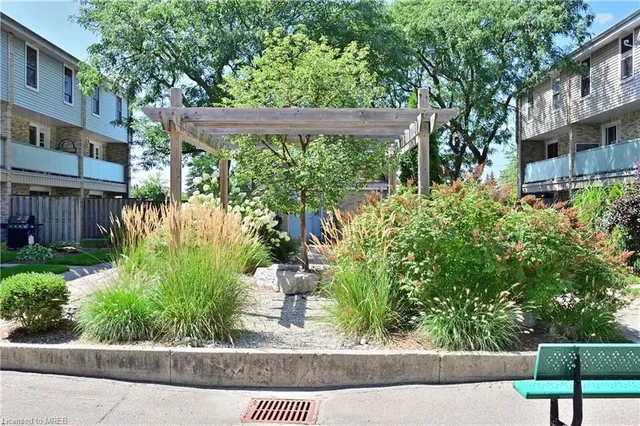 Additional image 27 of 35 Breckenridge Dr Unit 33