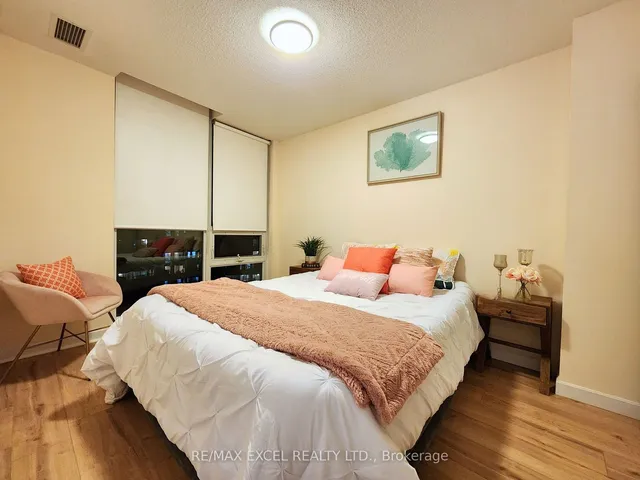 Additional image 7 of 70 Forest Manor Rd Unit 701