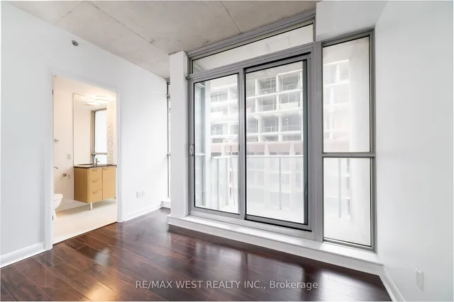 Additional image 17 of 375 King St Unit 807