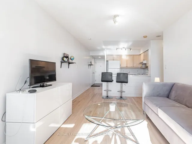 Additional image 7 of 1 Rean Dr Unit 909