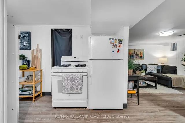 Additional image 31 of 21 FARLEY Cres