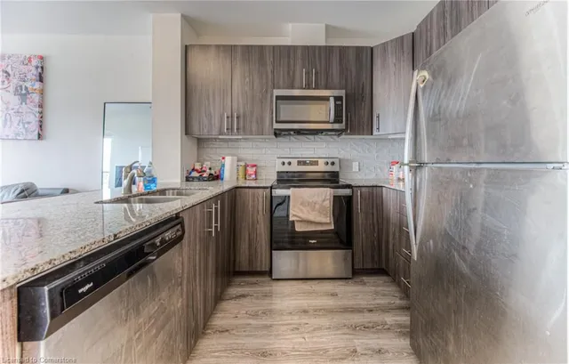 Additional image 16 of 104 Garment St Unit 1010