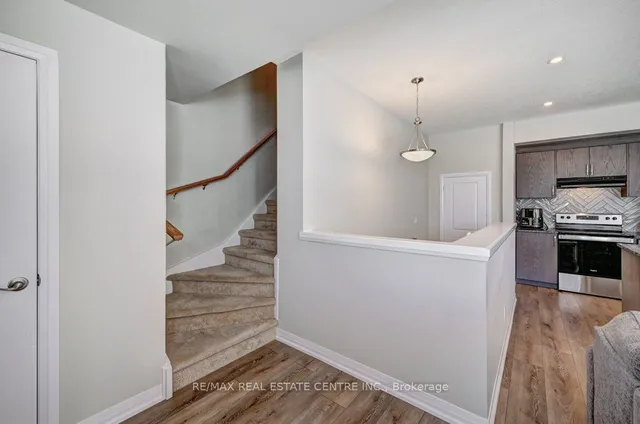 Additional image 20 of 261 Woodbine Ave