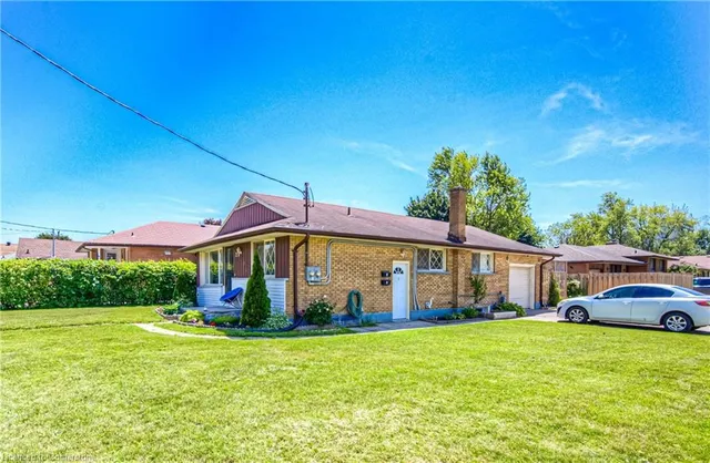 Additional image 27 of 27 Weichel St