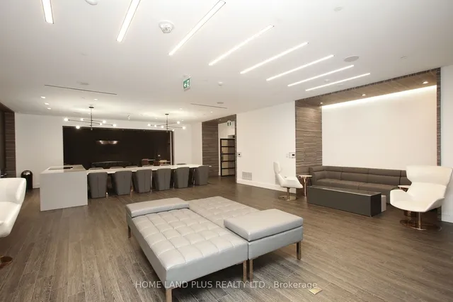 Additional image 38 of 39 Roehampton Ave Unit 2704