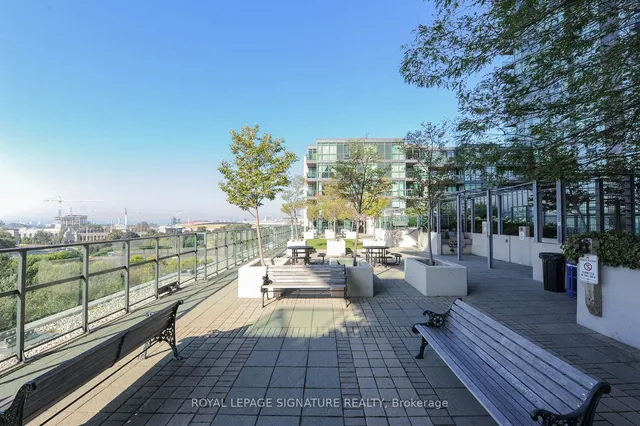 Additional image 38 of 231 Fort York Blvd Unit 1701