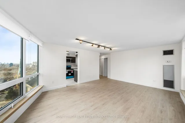 Additional image 4 of 1055 Bay St Unit 1605