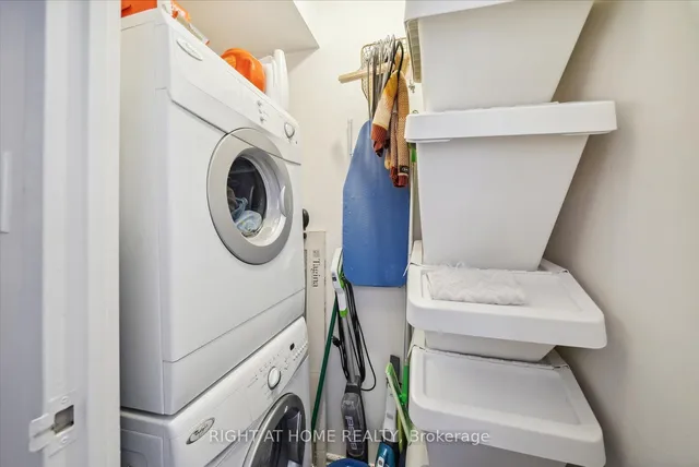 Additional image 31 of 633 Bay St Unit 1407