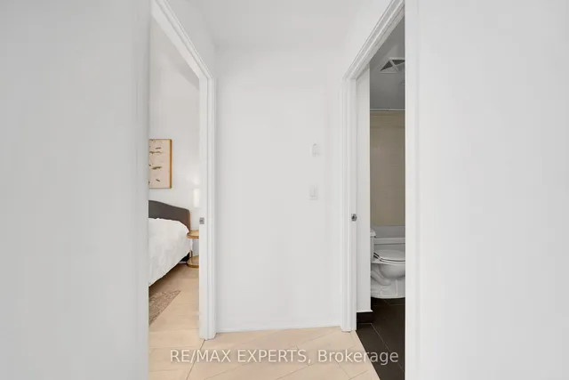 Additional image 13 of 51 East Liberty St Unit 2207