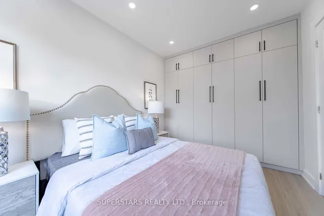 Additional image 12 of 14 Pinegrove Ave