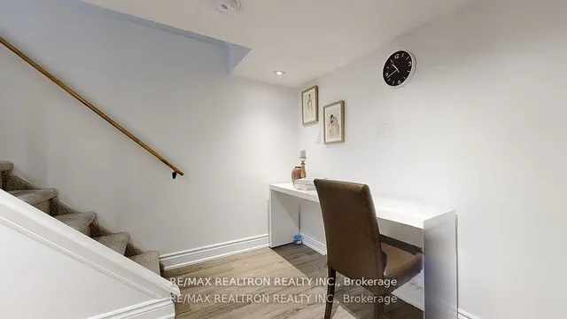 Additional image 25 of 12 Lark St