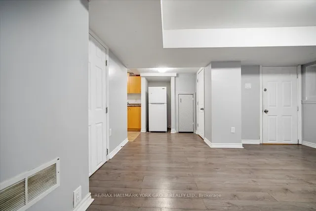 Additional image 23 of 25 Windhill Cres