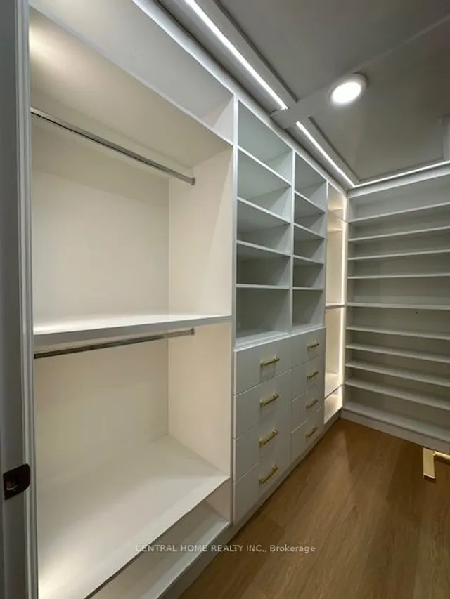 Additional image 15 of 3900 Yonge St Unit 807