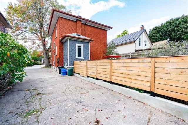 Additional image 44 of 40 Henry St