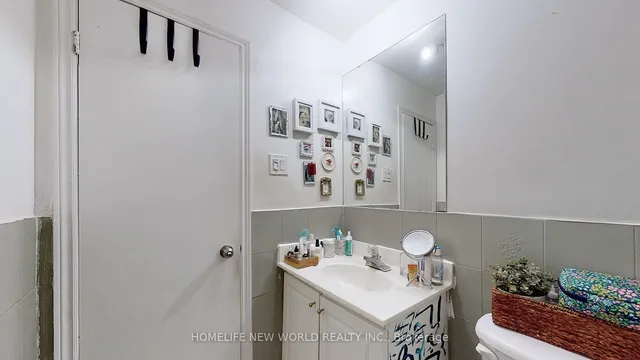 Additional image 29 of 32 Markham St