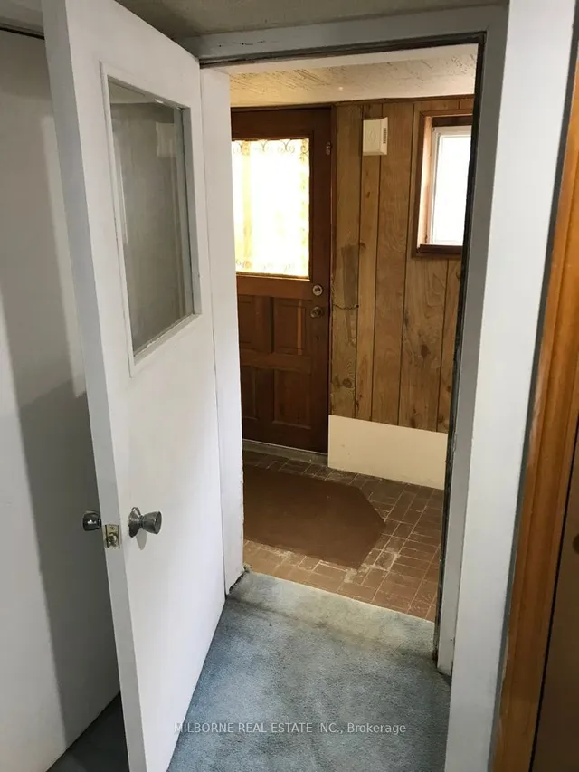 Additional image 37 of 123 Perth Ave