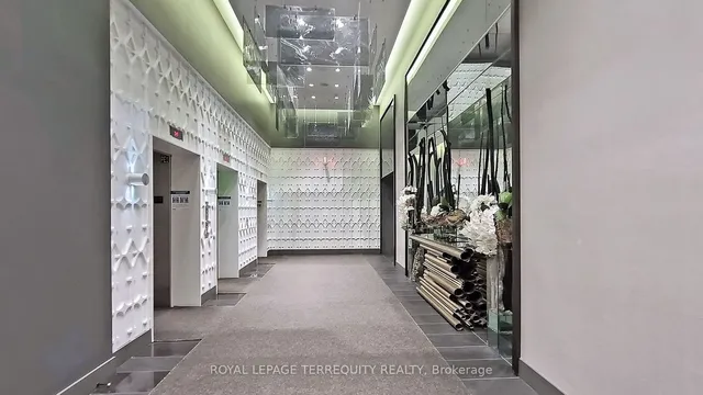 Additional image 36 of 32 Davenport Rd Unit 313