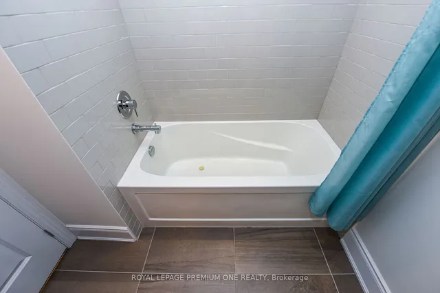 Additional image 24 of 71 Elder Ave Unit 64