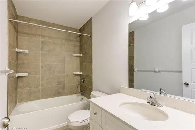 Additional image 18 of 600 Victoria St Unit 23