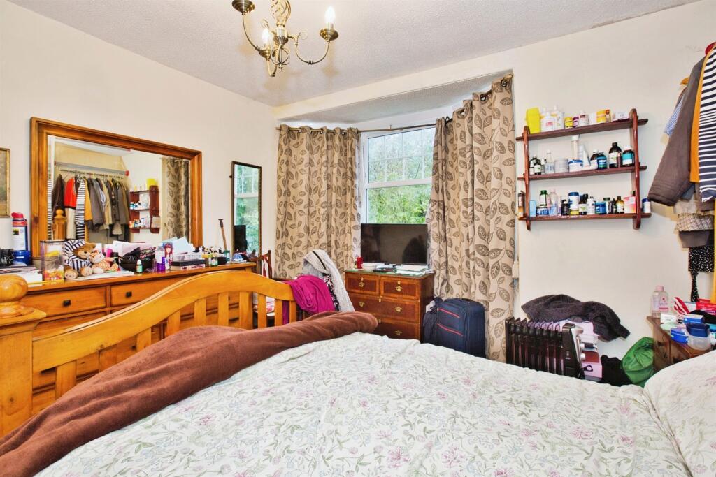 Additional image 8 of Colmer Road, Yeovil