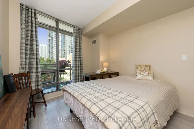 Additional image 22 of 5 Mariner Terr Unit 305