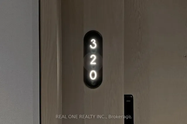 Additional image 30 of 118 Merchants' Wharf Unit 320