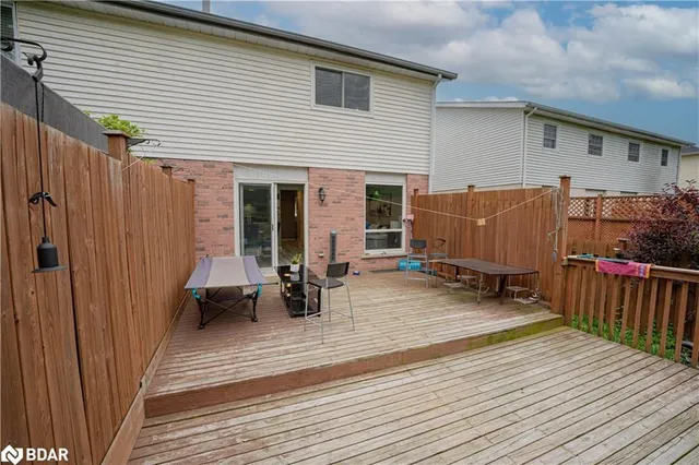 Additional image 3 of 92 Highland Cres