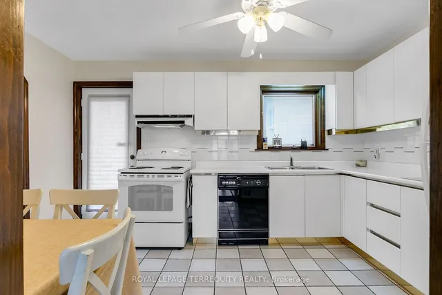 Additional image 6 of 7 Canton Ave