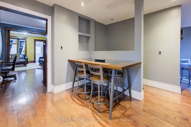 Additional image 20 of 118 College St